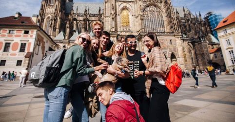 Приведи друга 4